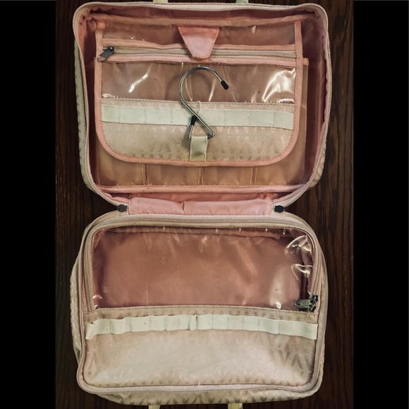 Modella Toiletry Travel Bags - Picture 2 of 6